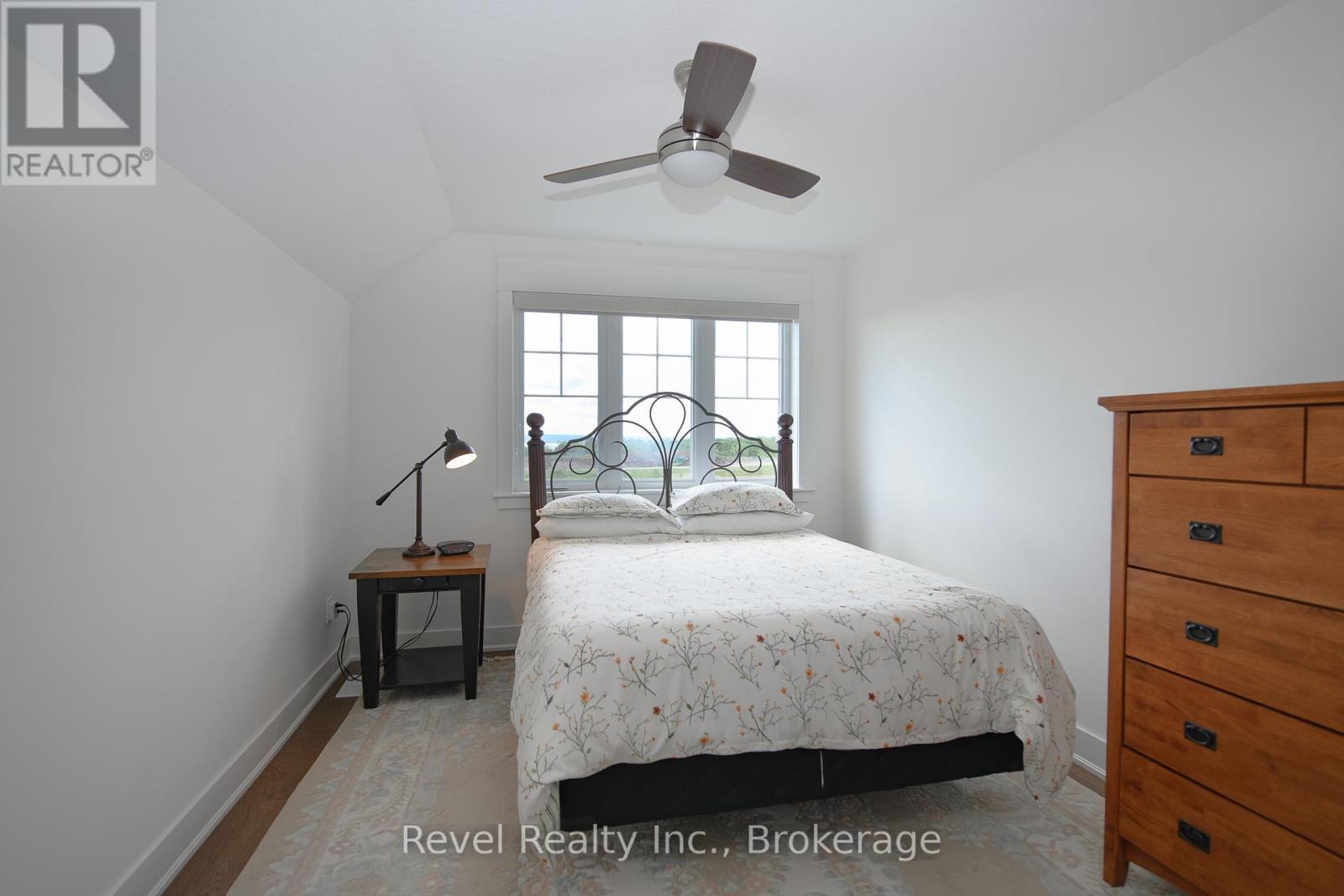 252 Ironwood Way, Georgian Bluffs, Ontario  N0H 1S0 - Photo 12 - X12024510