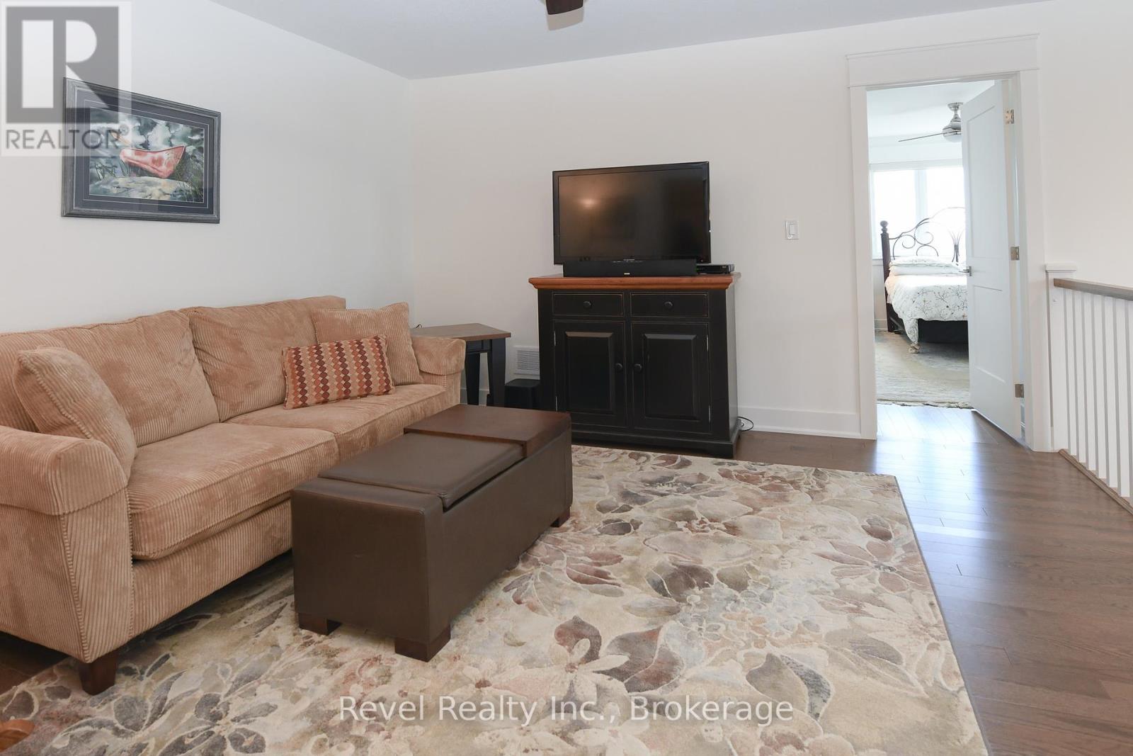 252 Ironwood Way, Georgian Bluffs, Ontario  N0H 1S0 - Photo 13 - X12024510