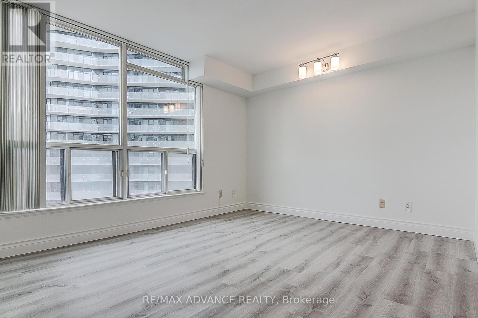 1611 - 24 Wellesley Street W, Toronto, Ontario  M4Y 2X6 - Photo 16 - C12024521