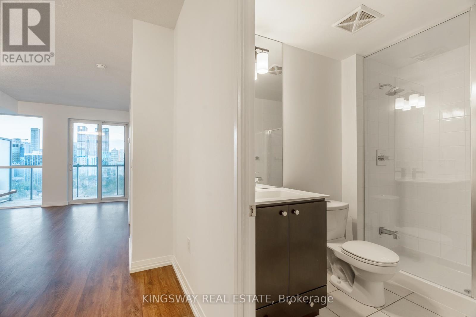 1709 - 25 Cole Street, Toronto, Ontario  M5A 4M3 - Photo 7 - C12024572