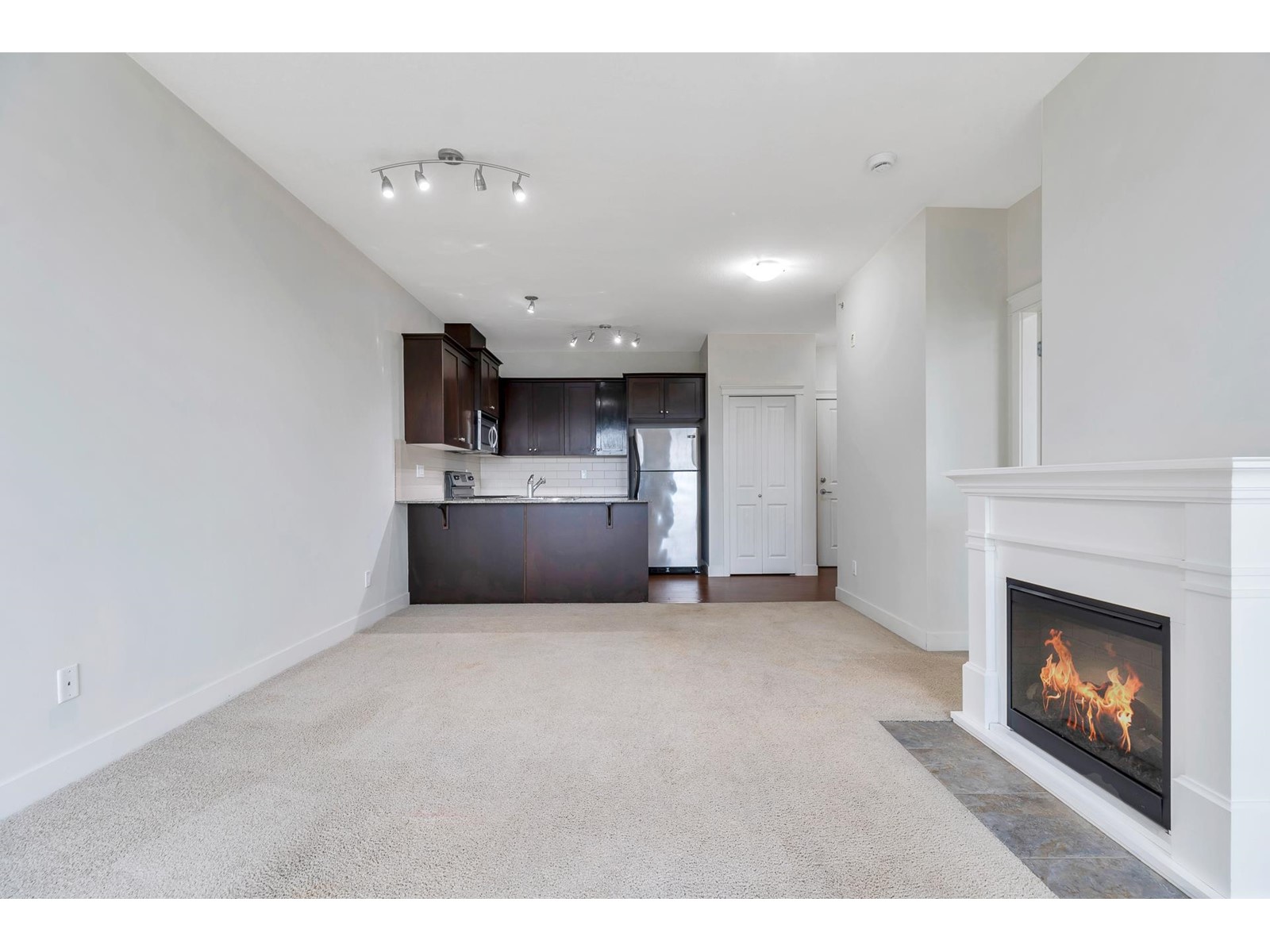 409 17712 57a Avenue, Surrey, British Columbia  V3S 1J1 - Photo 13 - R2978295