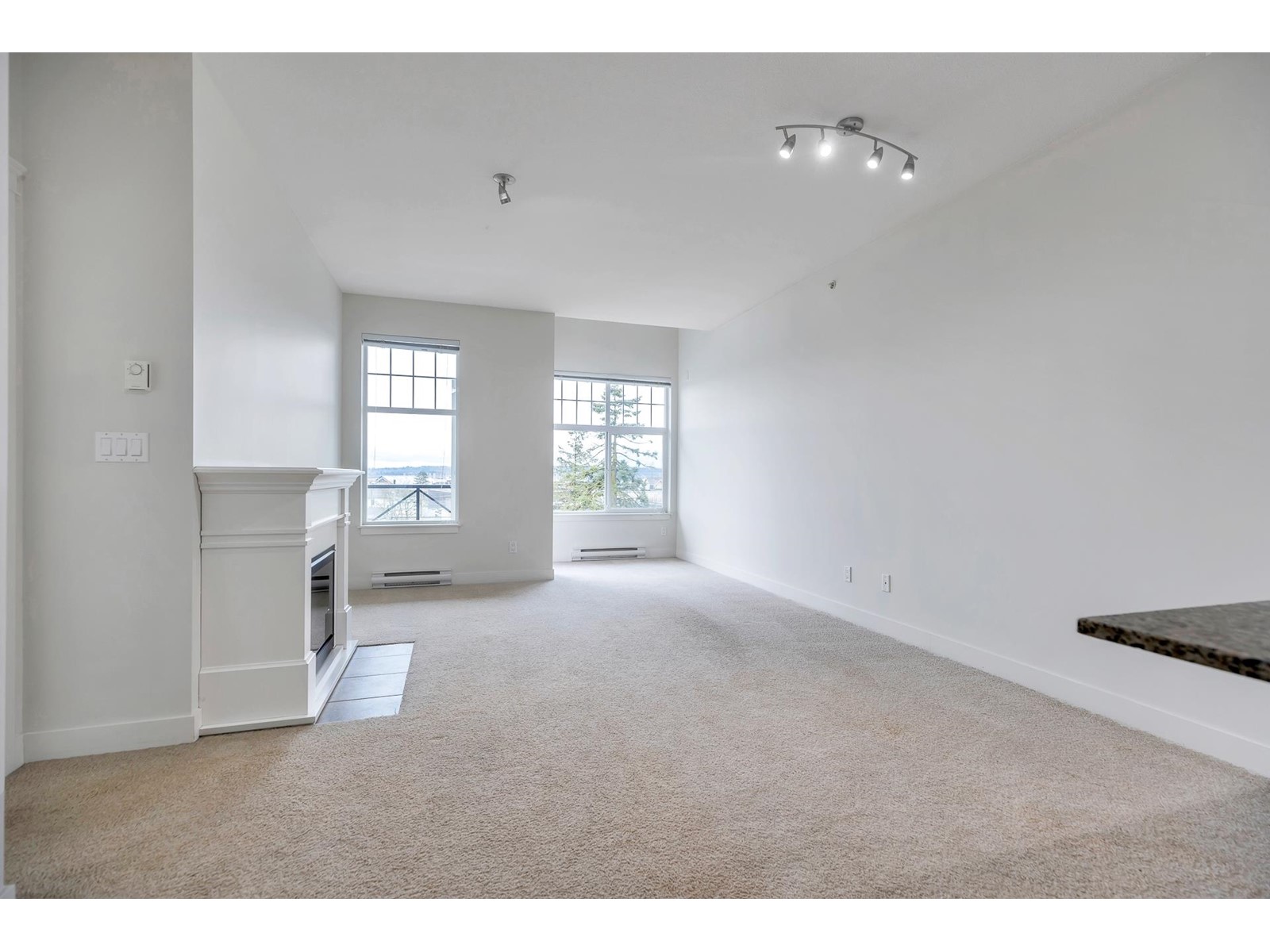 409 17712 57a Avenue, Surrey, British Columbia  V3S 1J1 - Photo 9 - R2978295