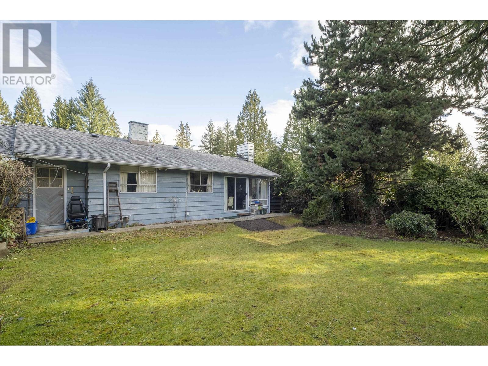 1950 Alderlynn Drive, North Vancouver, British Columbia  V7J 2S9 - Photo 25 - R2978435