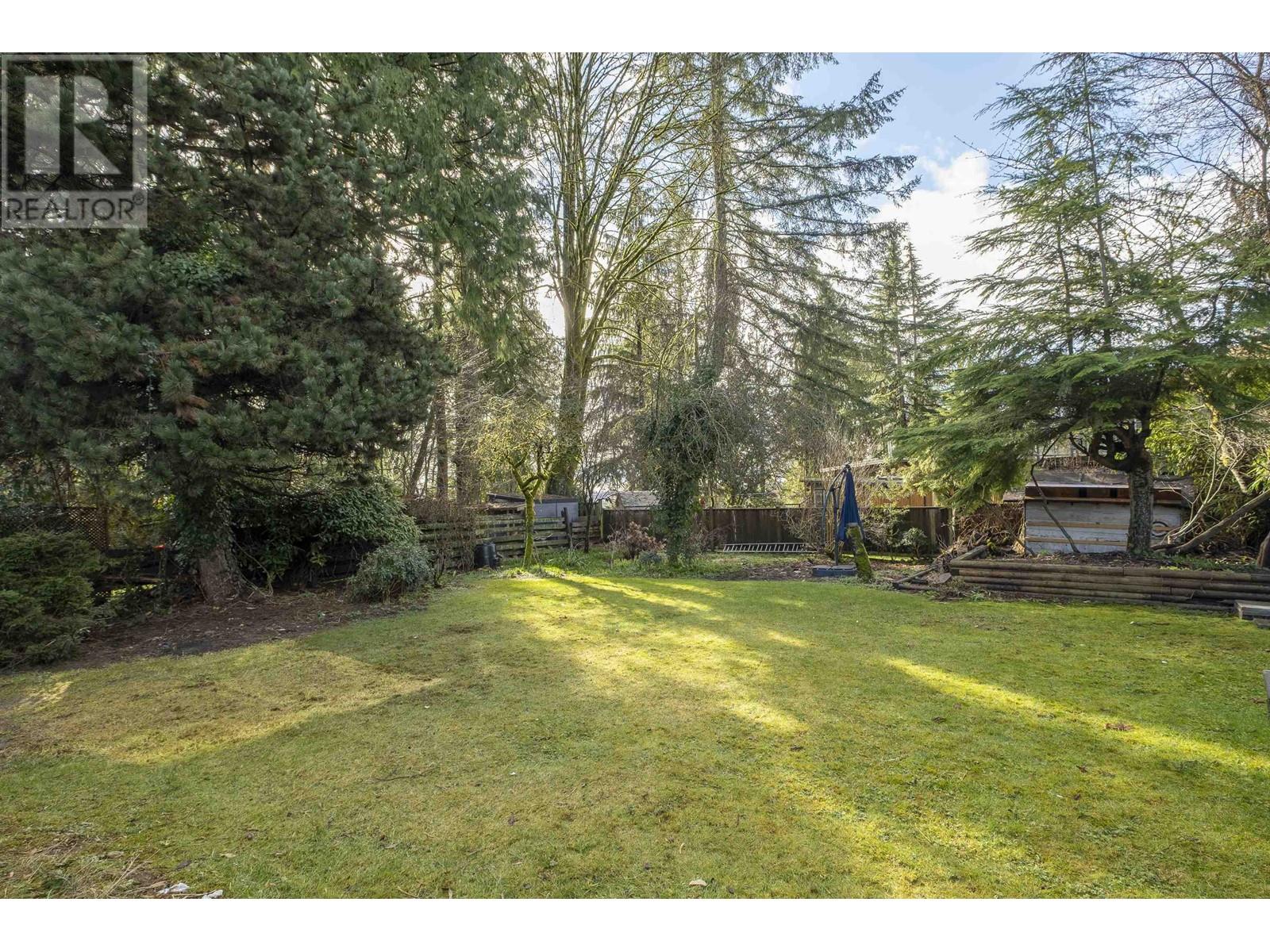 1950 Alderlynn Drive, North Vancouver, British Columbia  V7J 2S9 - Photo 24 - R2978435