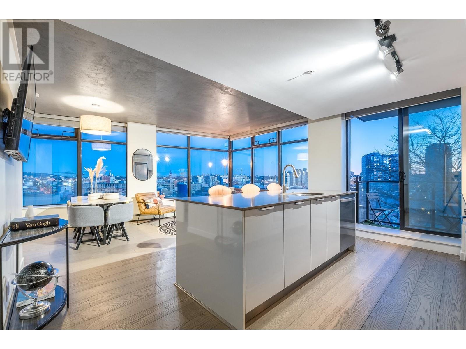 120x 108 W Cordova, Vancouver, British Columbia  V5L 3K8 - Photo 1 - R2978722