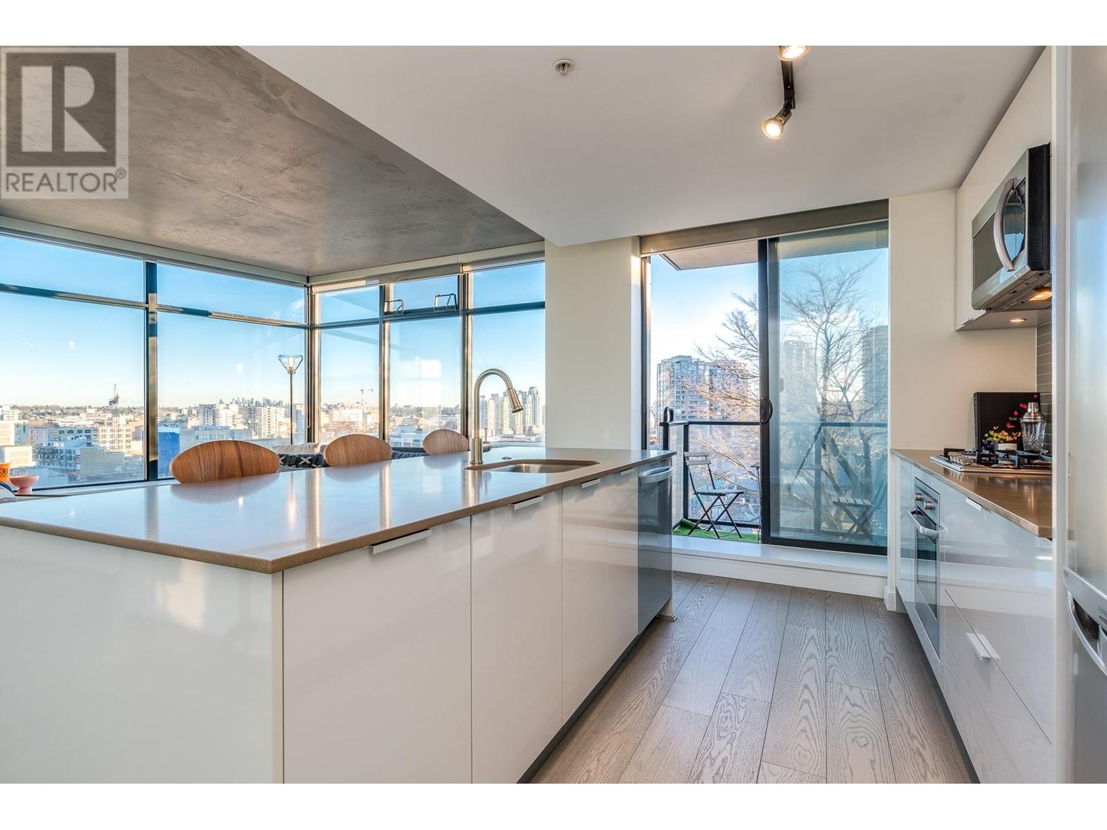 120x 108 W Cordova, Vancouver, British Columbia  V5L 3K8 - Photo 3 - R2978722
