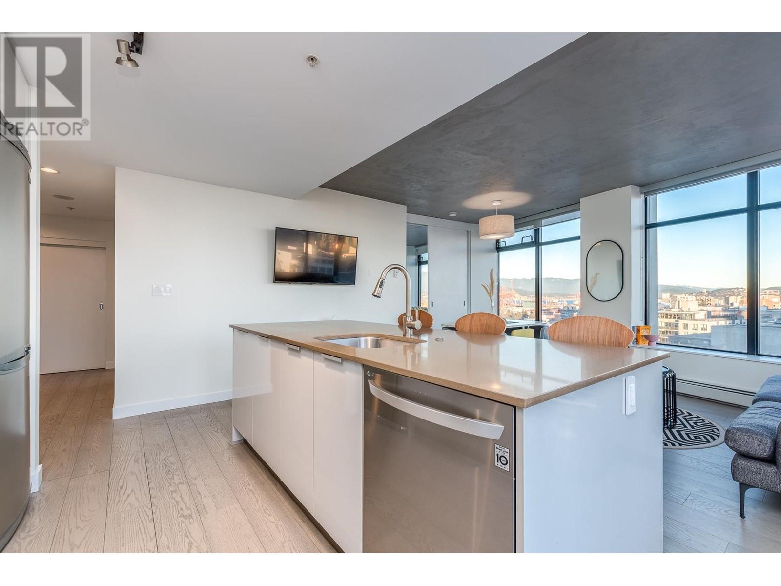 120x 108 W Cordova, Vancouver, British Columbia  V5L 3K8 - Photo 6 - R2978722