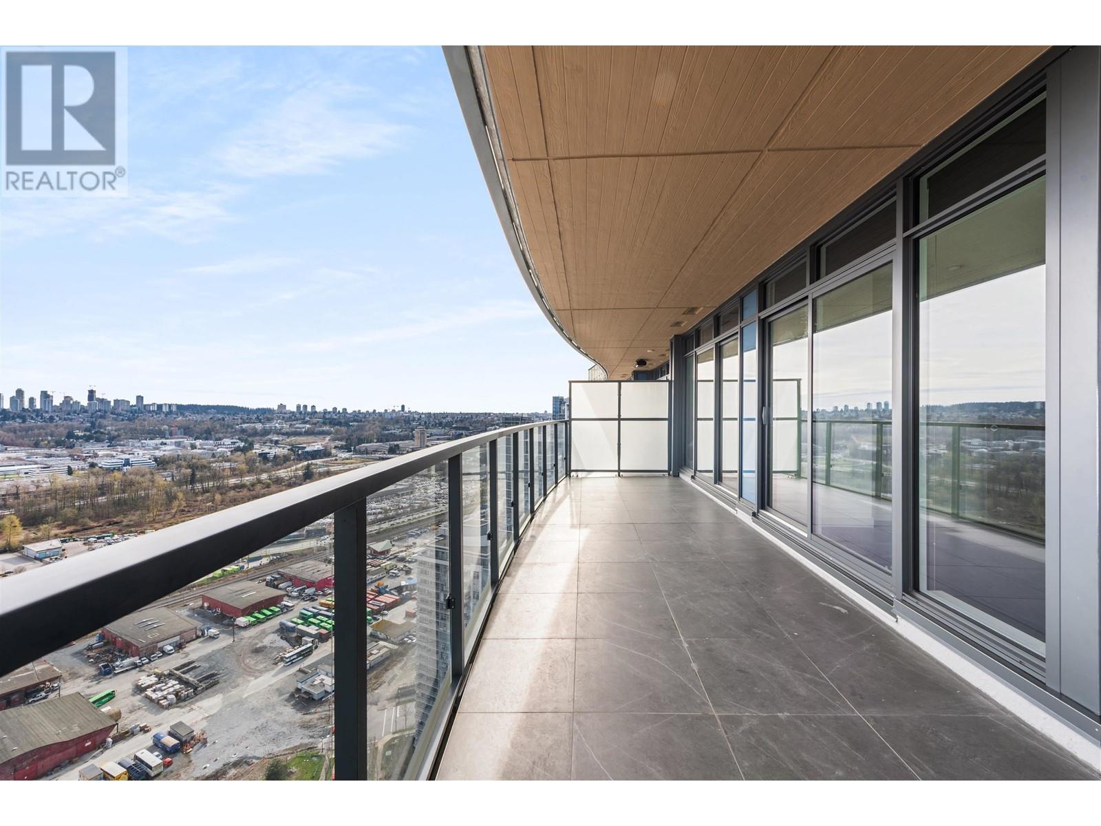 Listing Picture 3 of 12 : 2502 4890 LOUGHEED HIGHWAY, Burnaby / 本拿比 - 魯藝地產 Yvonne Lu Group - MLS Medallion Club Member
