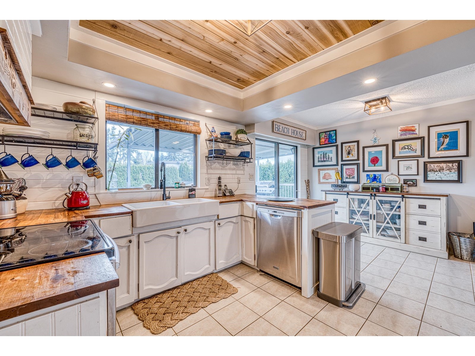 15461 Roper Avenue, White Rock, British Columbia  V4B 2G4 - Photo 14 - R2978789