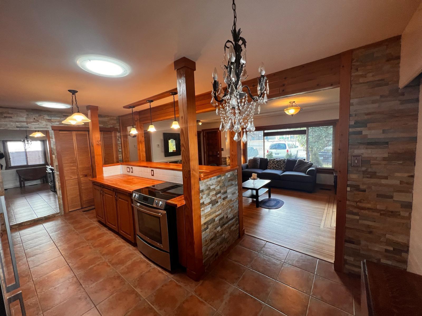 11082 146th Street, Surrey, British Columbia  V3R 3V1 - Photo 8 - R2978180