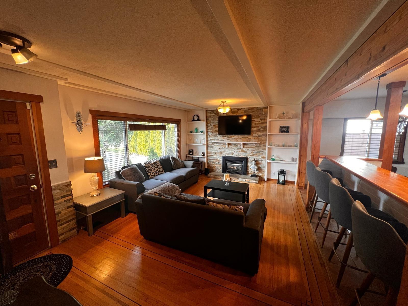 11082 146th Street, Surrey, British Columbia  V3R 3V1 - Photo 12 - R2978180