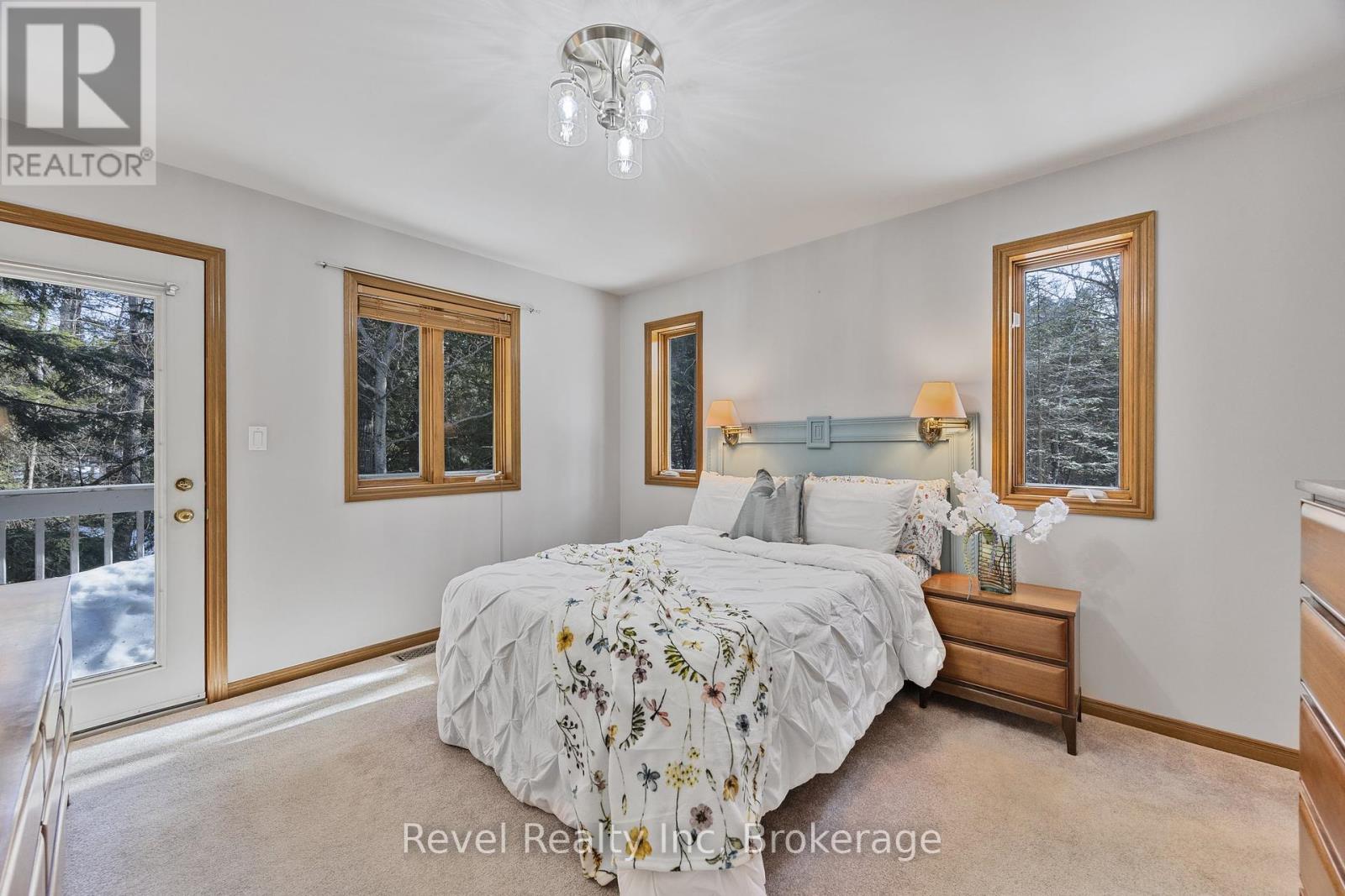 619 Pennorth Drive, Tiny, Ontario  L0L 2J0 - Photo 12 - S12024318