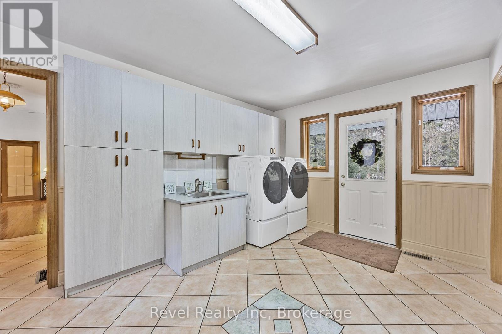 619 Pennorth Drive, Tiny, Ontario  L0L 2J0 - Photo 17 - S12024318