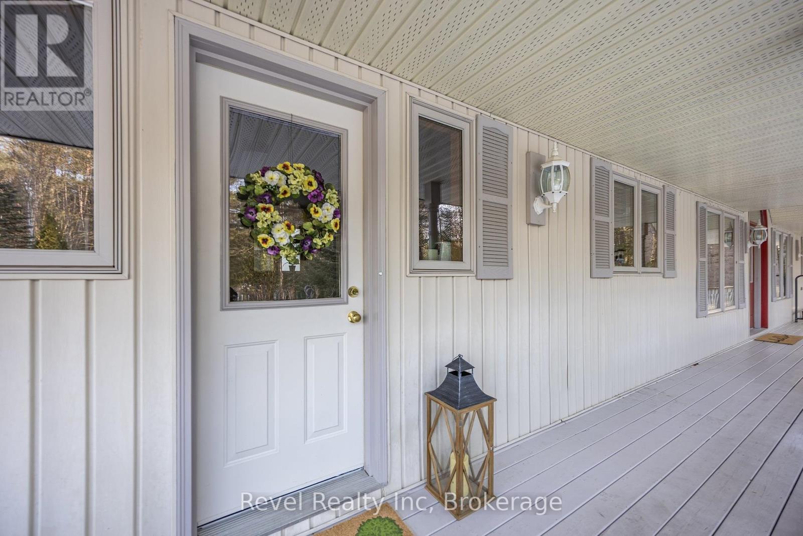 619 Pennorth Drive, Tiny, Ontario  L0L 2J0 - Photo 24 - S12024318
