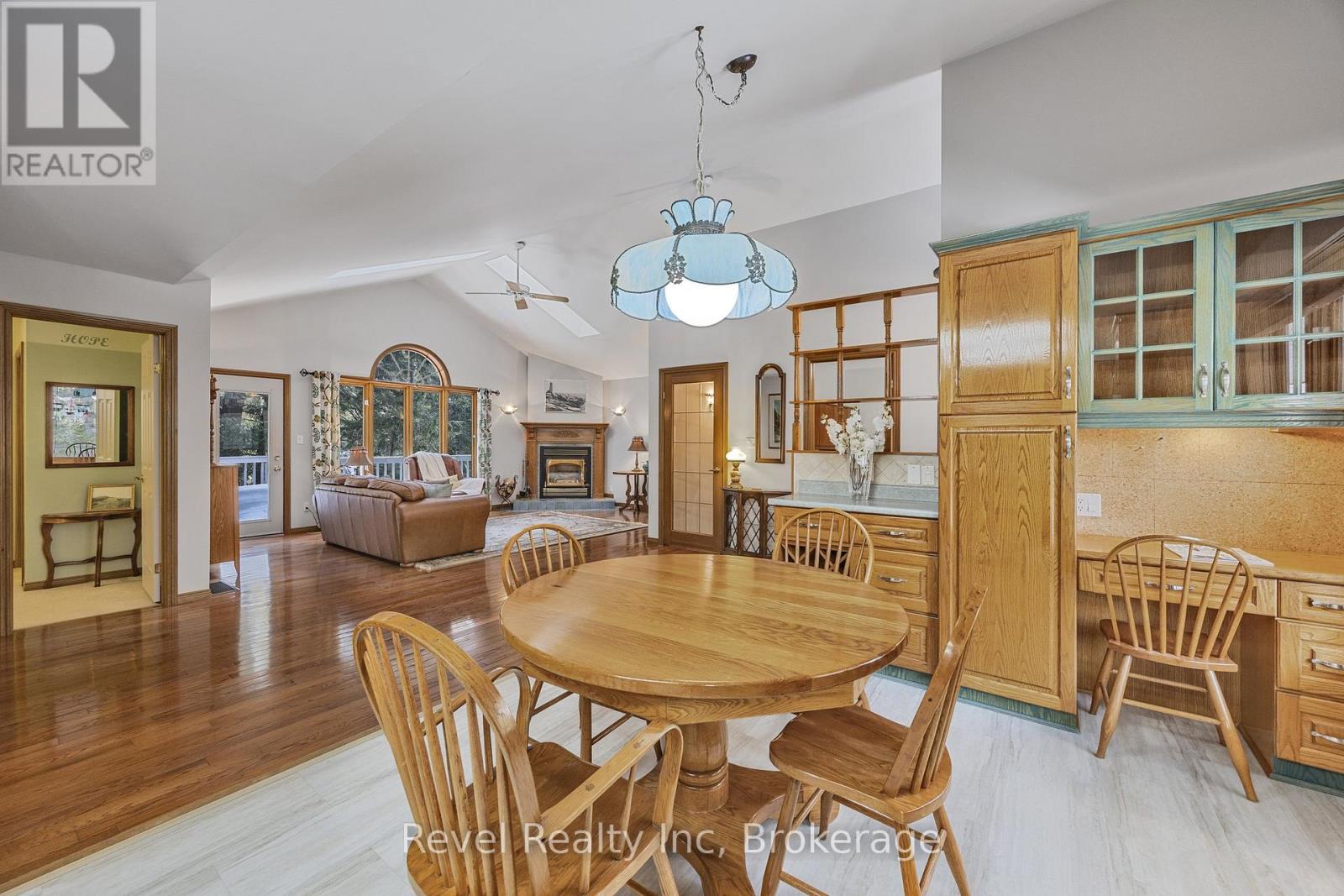 619 Pennorth Drive, Tiny, Ontario  L0L 2J0 - Photo 8 - S12024318