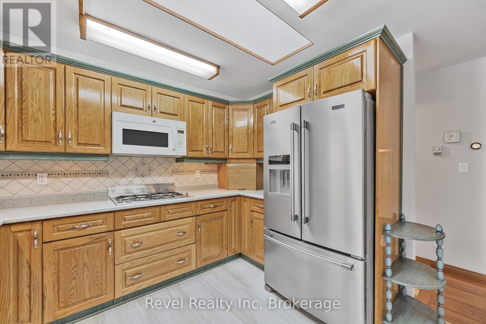 619 Pennorth Drive, Tiny, Ontario  L0L 2J0 - Photo 9 - S12024318