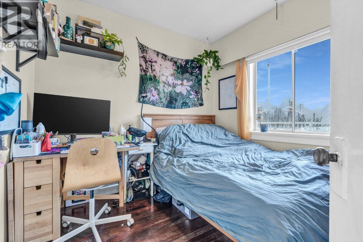 Listing Picture 8 of 34 : 2767 CHARLES STREET, Vancouver / 溫哥華 - 魯藝地產 Yvonne Lu Group - MLS Medallion Club Member