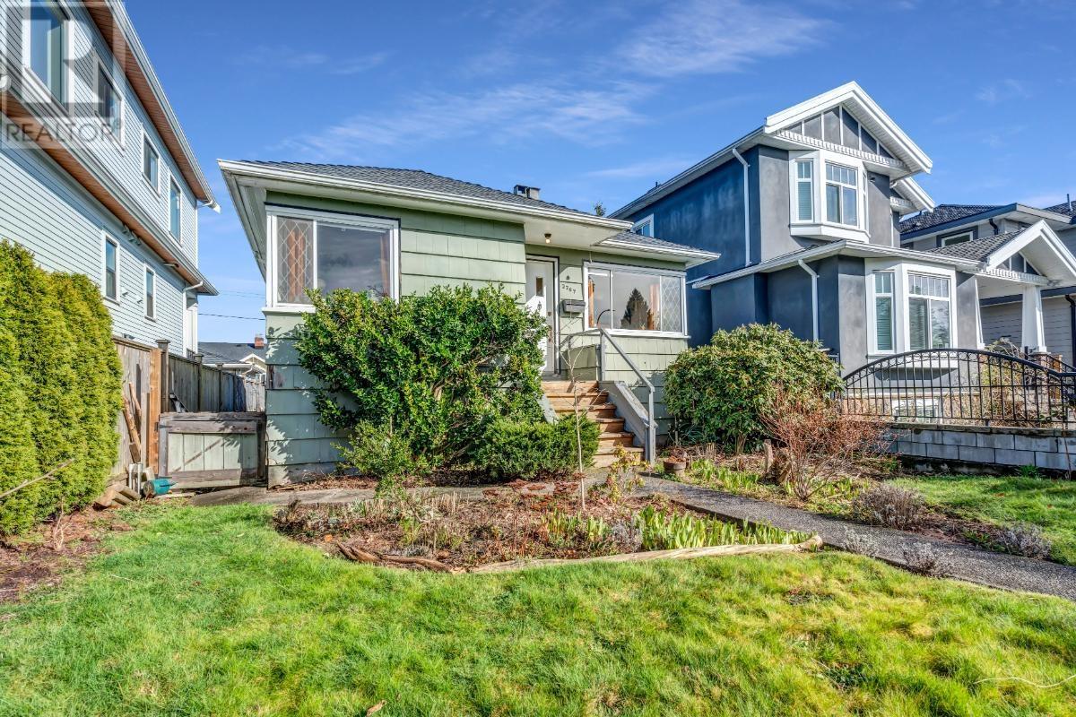 2767 CHARLES STREET, Vancouver