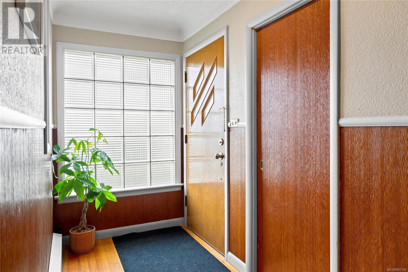 Property at 2936 ALDER St image 4