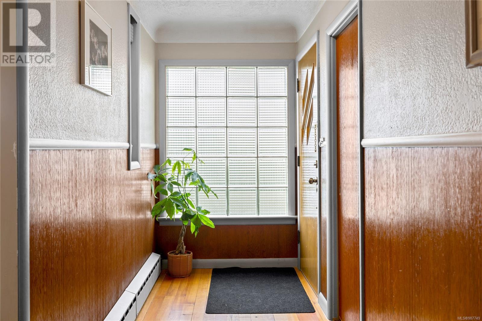 Property at 2936 ALDER St image 3