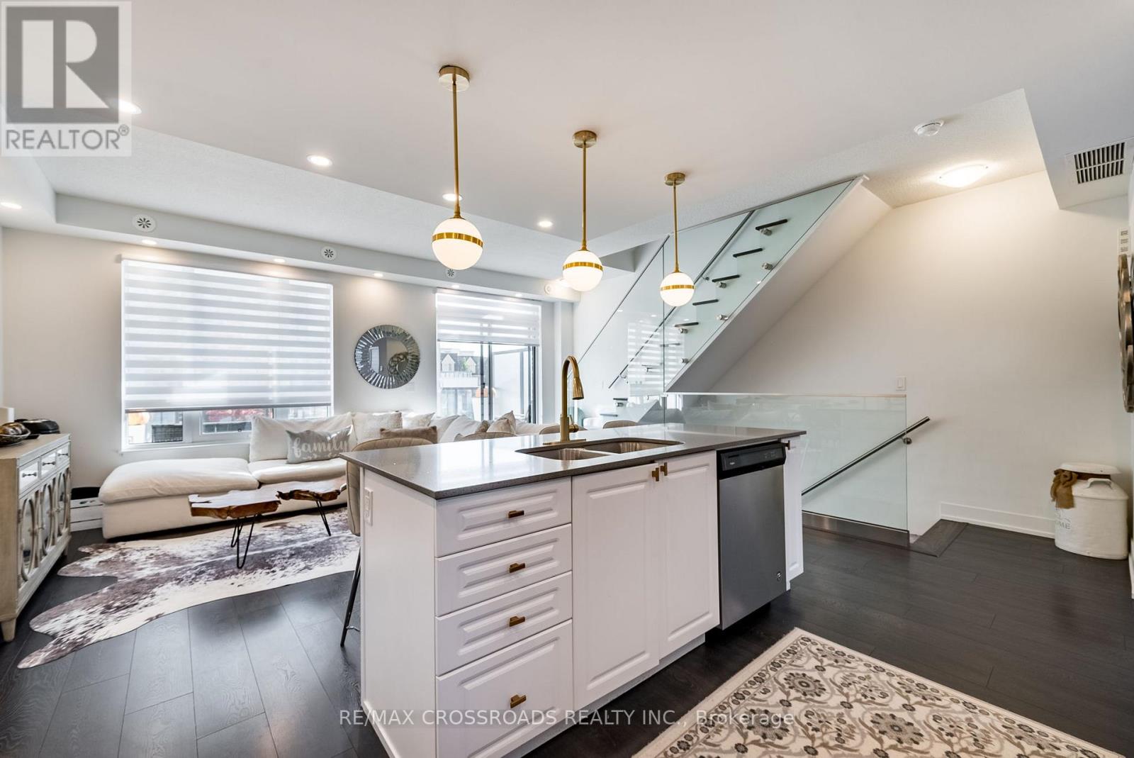 Property at TH16 - 1245 BAYLY STREET image 5