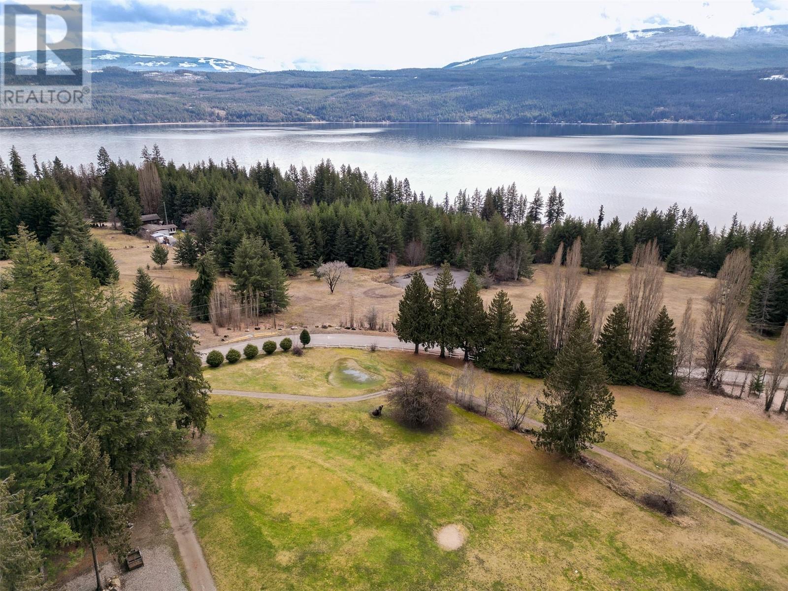 7796 Columbia Drive, Anglemont, British Columbia  V0E 1M8 - Photo 70 - 10339440