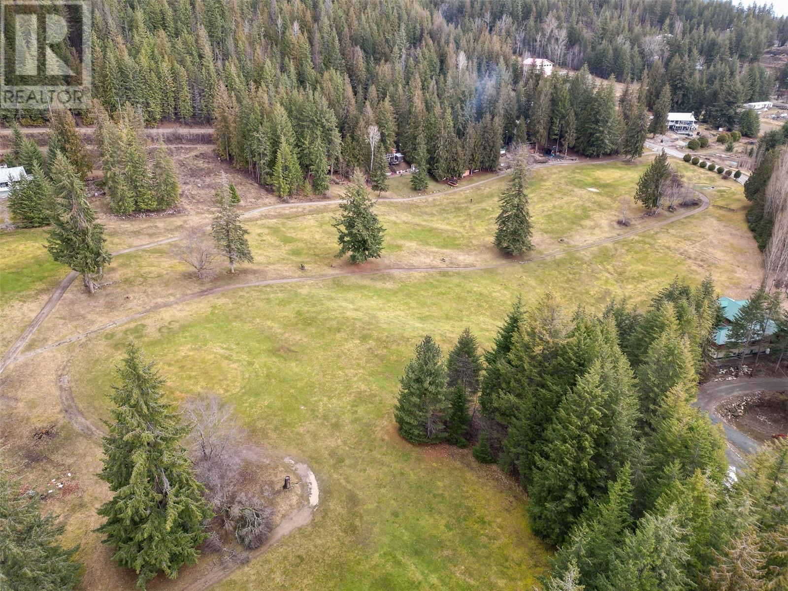 7796 Columbia Drive, Anglemont, British Columbia  V0E 1M8 - Photo 77 - 10339440