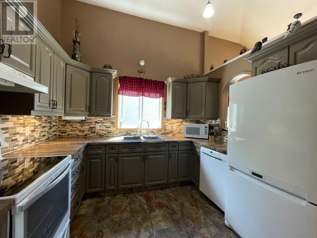 90 Park Drive, Whitecourt, Alberta  T7S 1S4 - Photo 7 - A2194771