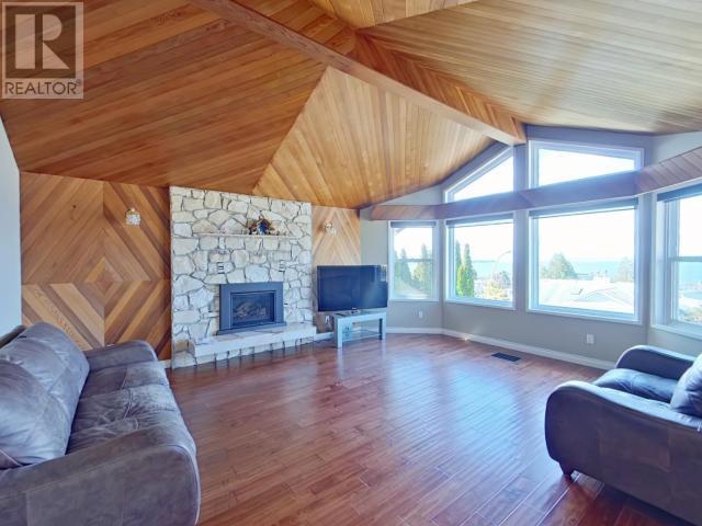 Property at 3826 TRAIL PLACE image 2