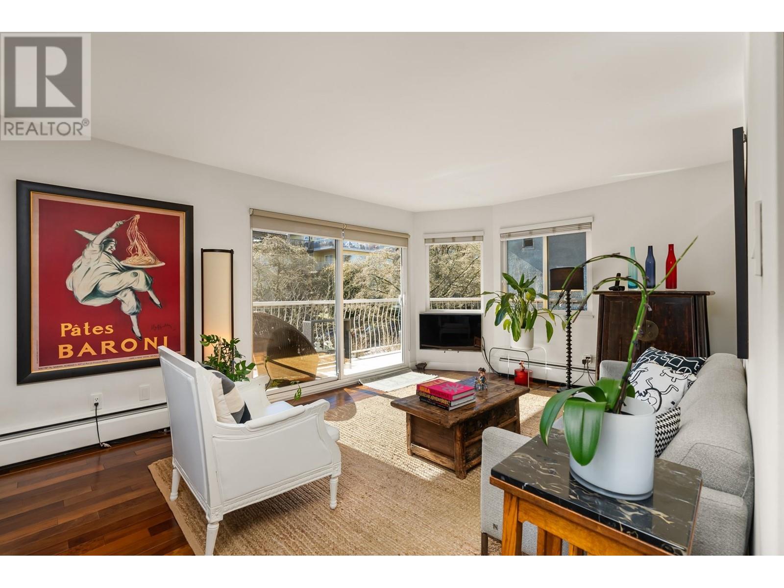 303 2335 York Avenue, Vancouver, British Columbia  V6K 1C8 - Photo 3 - R2978752