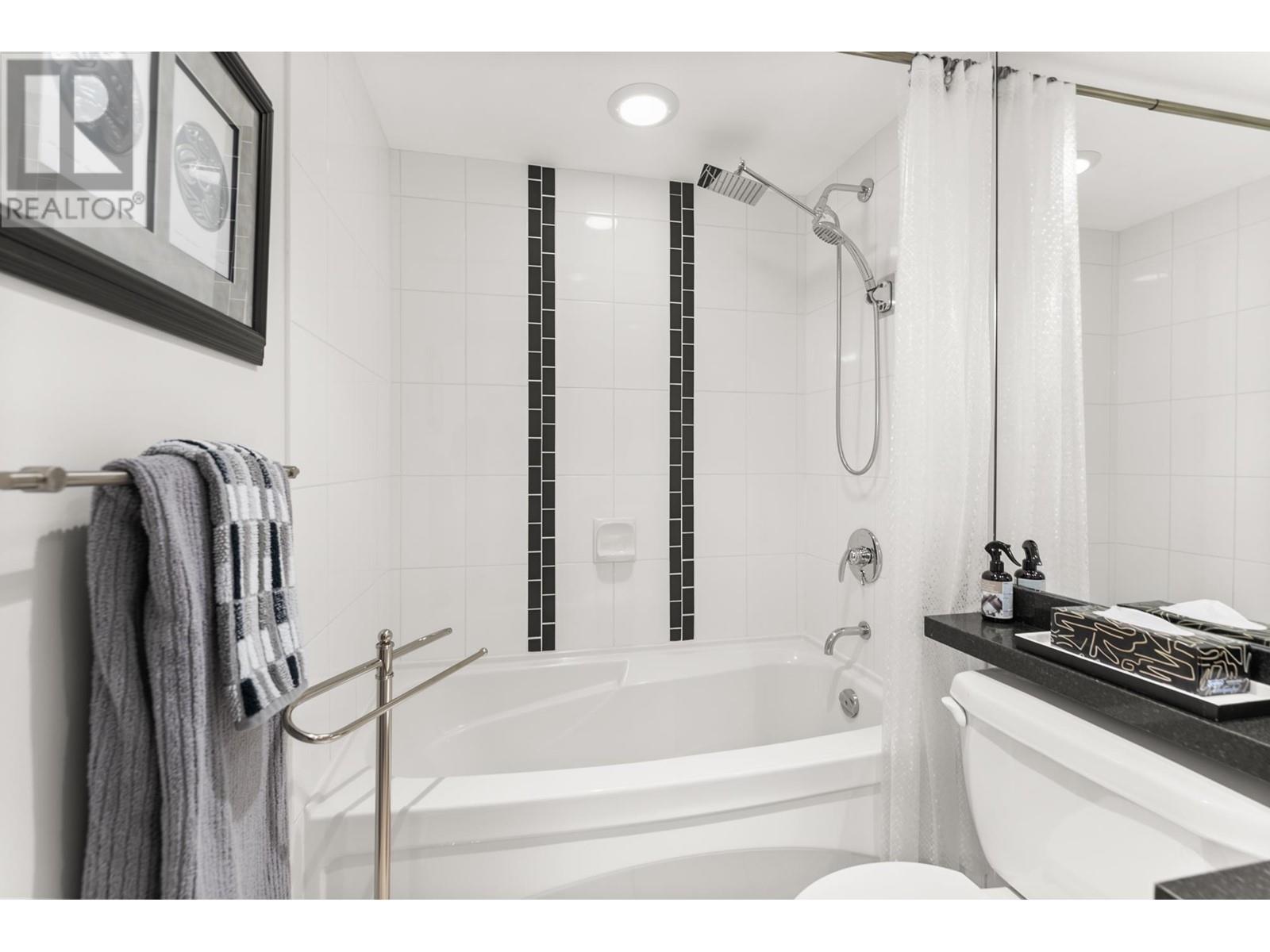Listing Picture 16 of 34 : 506 7138 COLLIER STREET, Burnaby / 本拿比 - 魯藝地產 Yvonne Lu Group - MLS Medallion Club Member