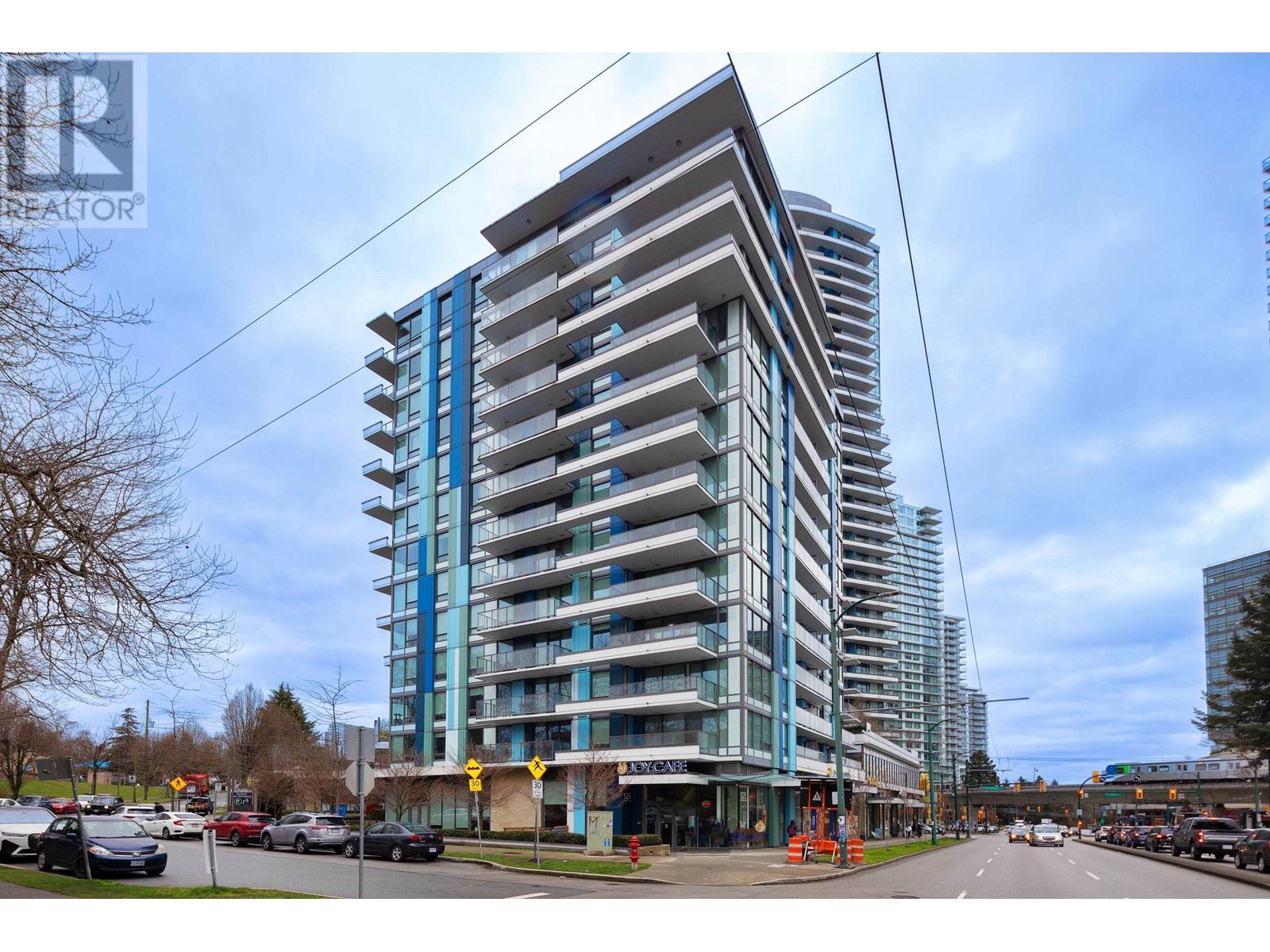 402 8238 LORD STREET, vancouver, British Columbia