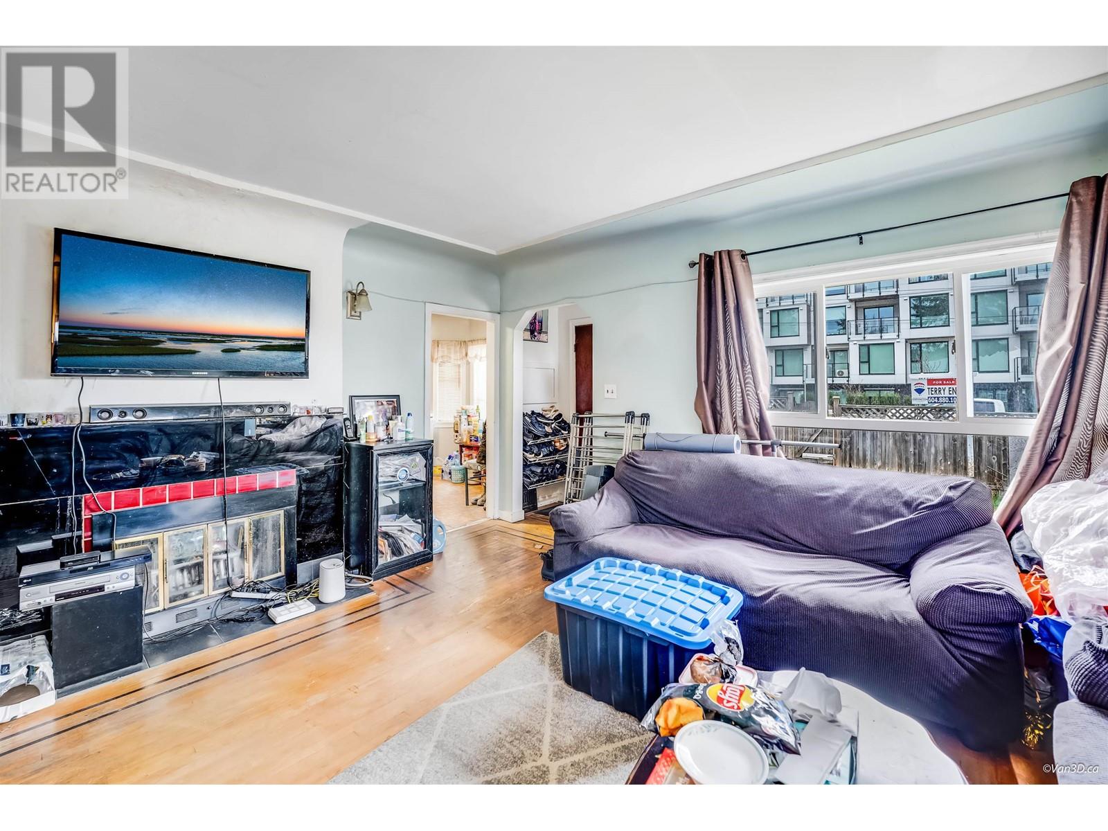 5416 Joyce Street, Vancouver, British Columbia  V5R 4H5 - Photo 6 - R2978775