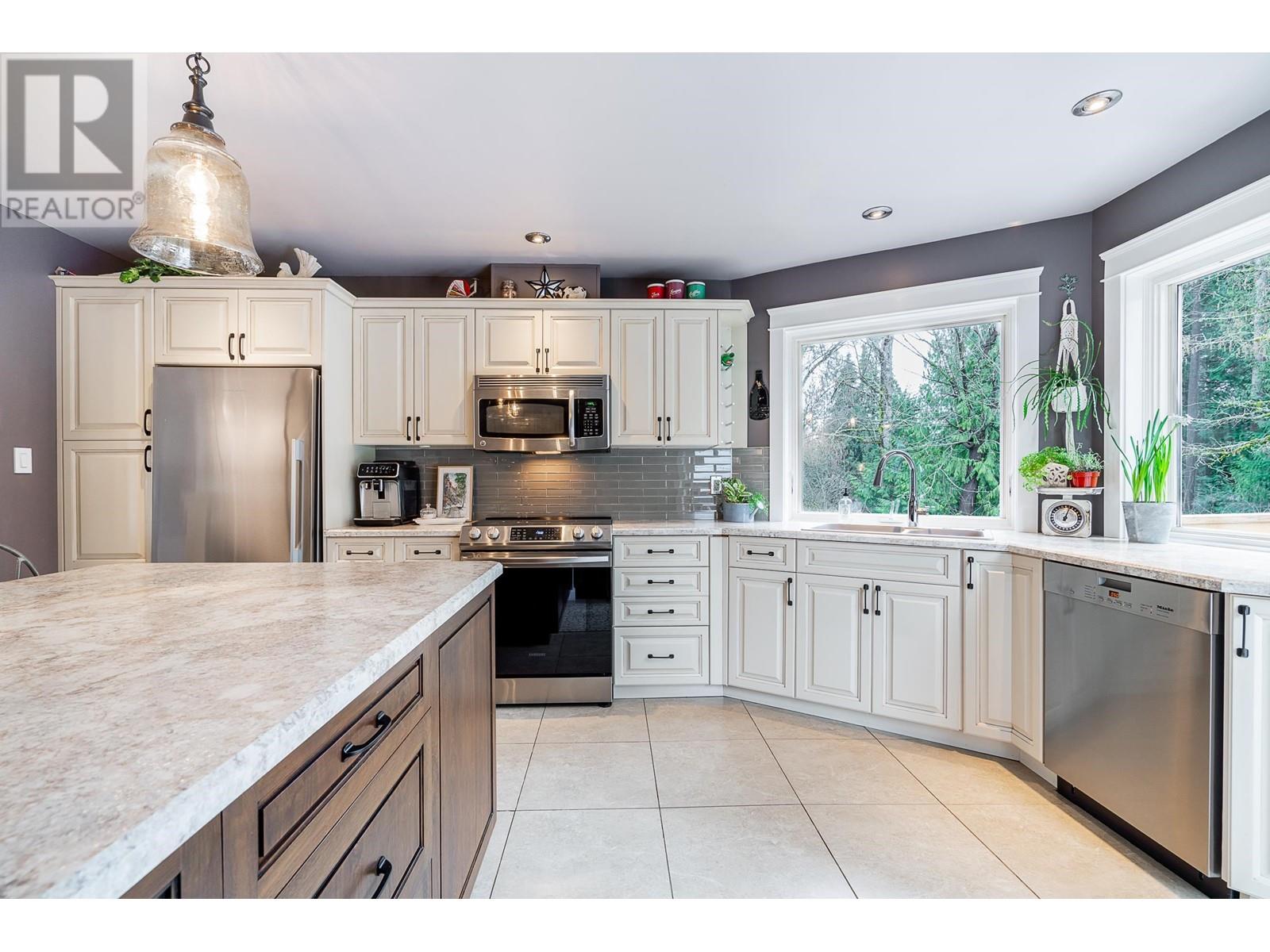 12122 207a Street, Maple Ridge, British Columbia  V2X 9S8 - Photo 9 - R2978824