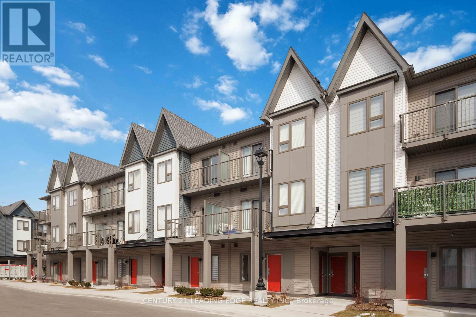 Property at 817 - 2635 WILLIAM JACKSON DRIVE image 4