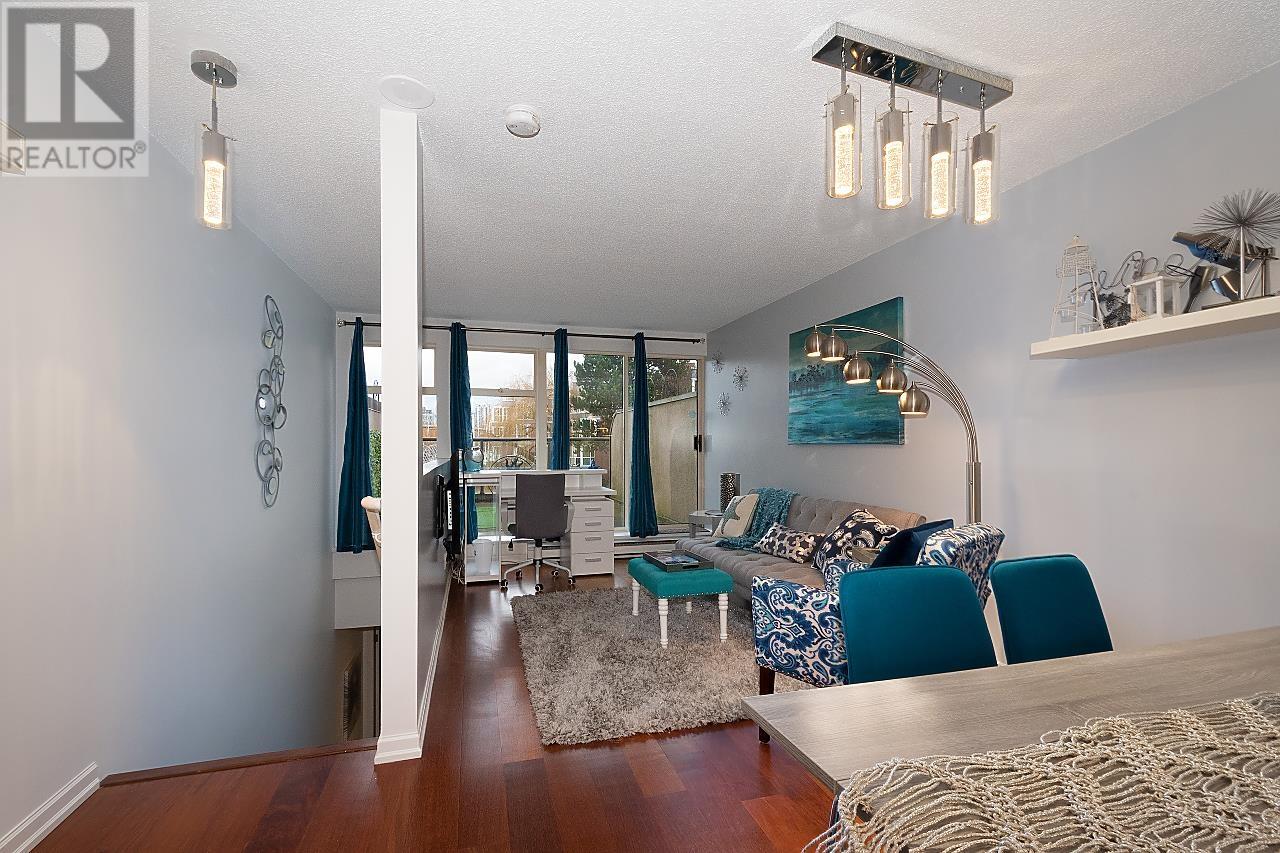 Listing Picture 5 of 22 : 207 1515 W 2ND AVENUE, Vancouver / 溫哥華 - 魯藝地產 Yvonne Lu Group - MLS Medallion Club Member