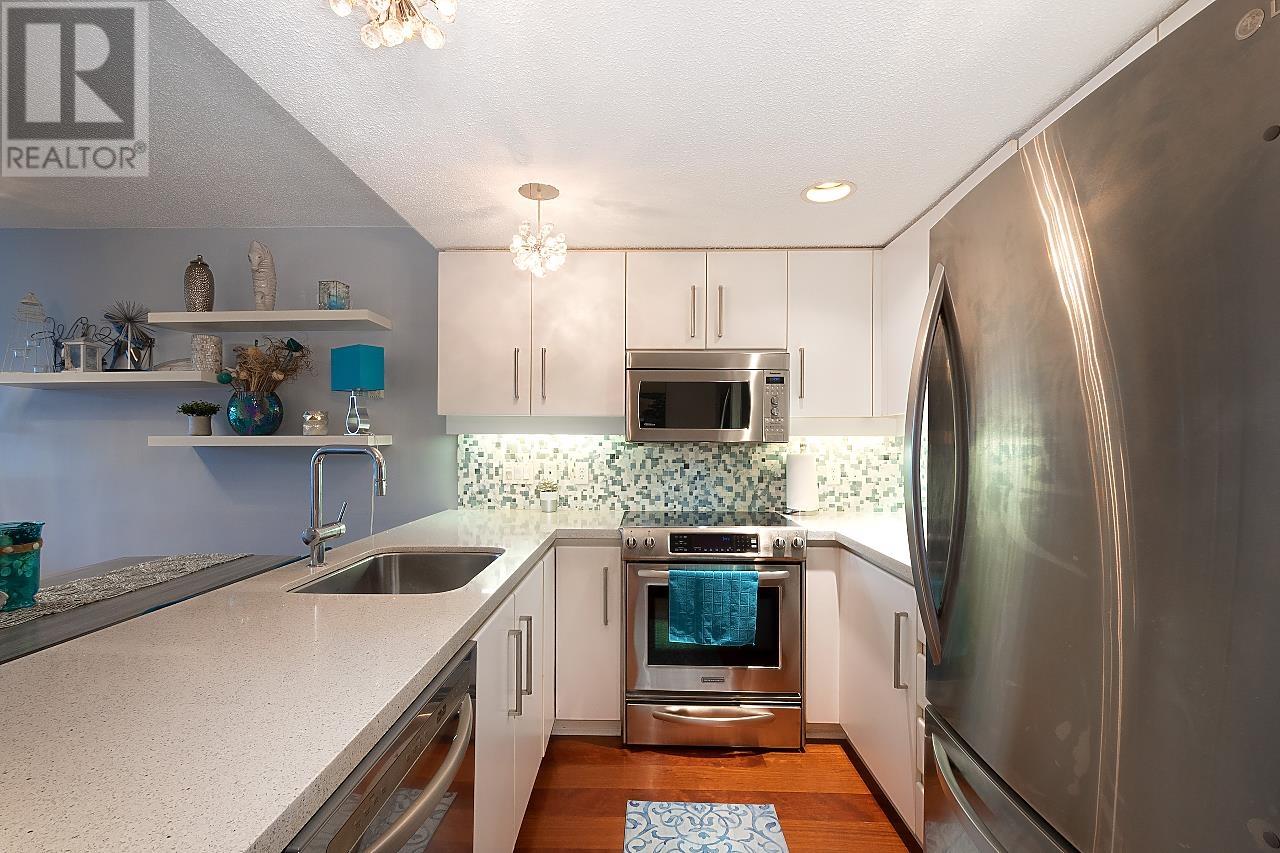 Listing Picture 10 of 22 : 207 1515 W 2ND AVENUE, Vancouver / 溫哥華 - 魯藝地產 Yvonne Lu Group - MLS Medallion Club Member