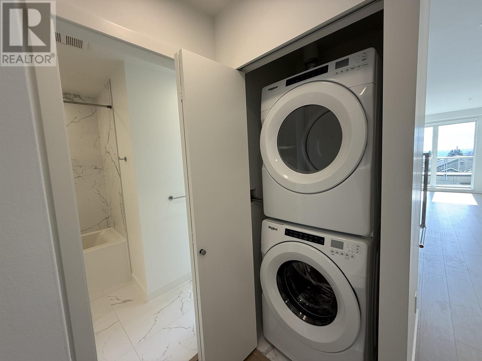 Listing Picture 4 of 21 : 313 7123 11TH AVENUE, Burnaby / 本拿比 - 魯藝地產 Yvonne Lu Group - MLS Medallion Club Member