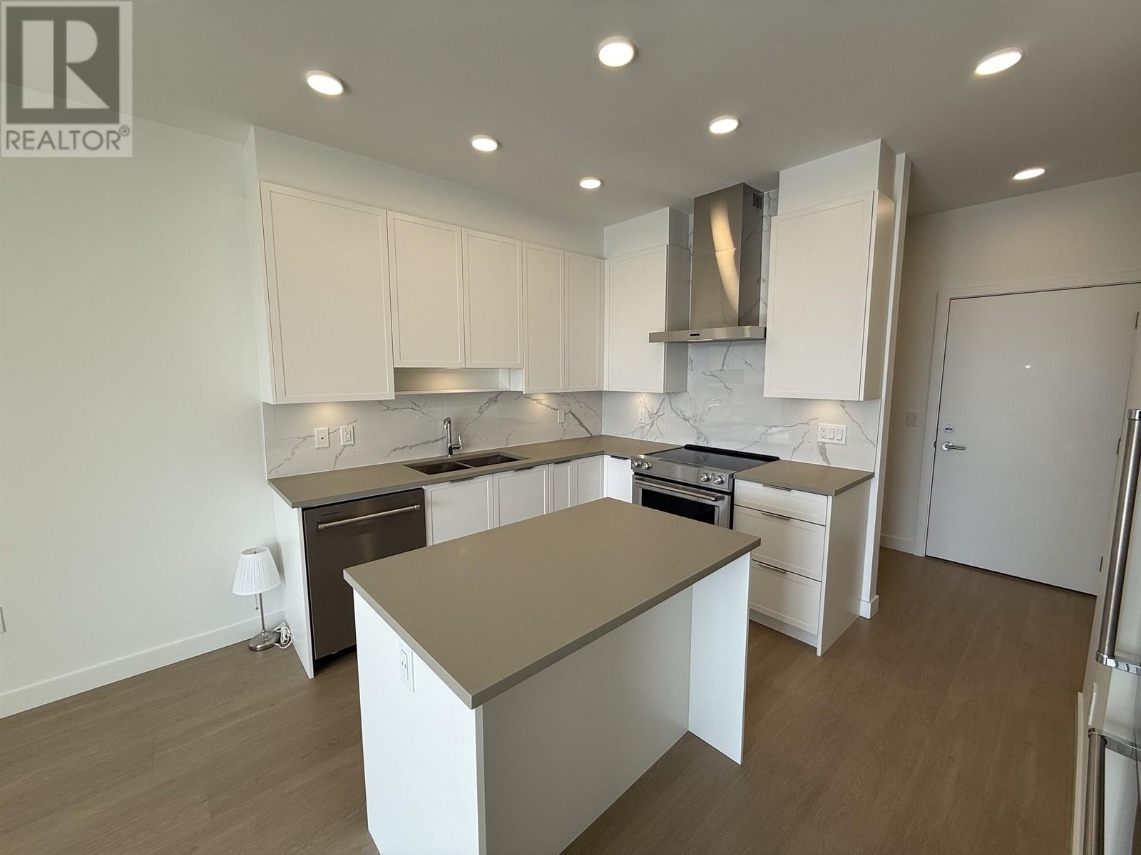 Listing Picture 6 of 21 : 313 7123 11TH AVENUE, Burnaby / 本拿比 - 魯藝地產 Yvonne Lu Group - MLS Medallion Club Member
