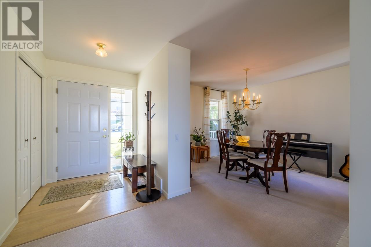 Property at 992 Canongate Crescent image 2