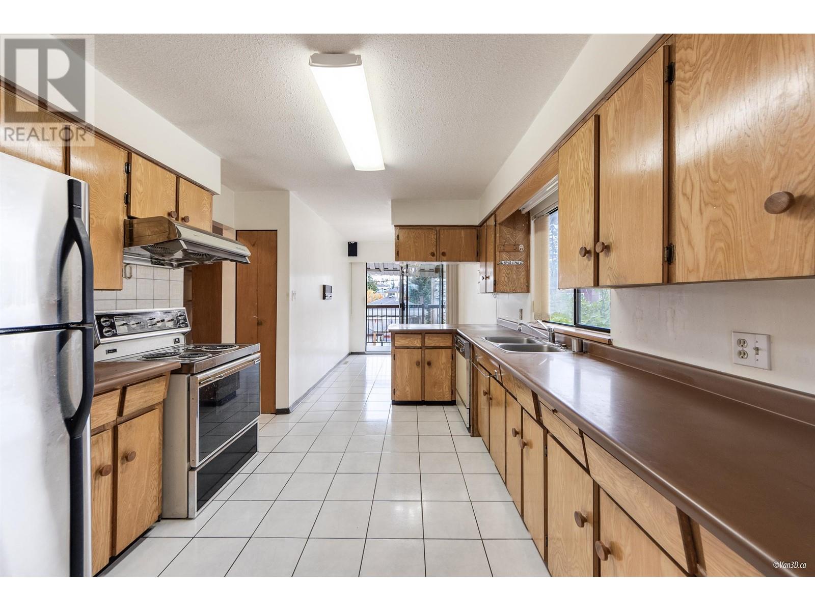 4688 Manor Street, Vancouver, British Columbia  V5R 3X6 - Photo 8 - R2975507