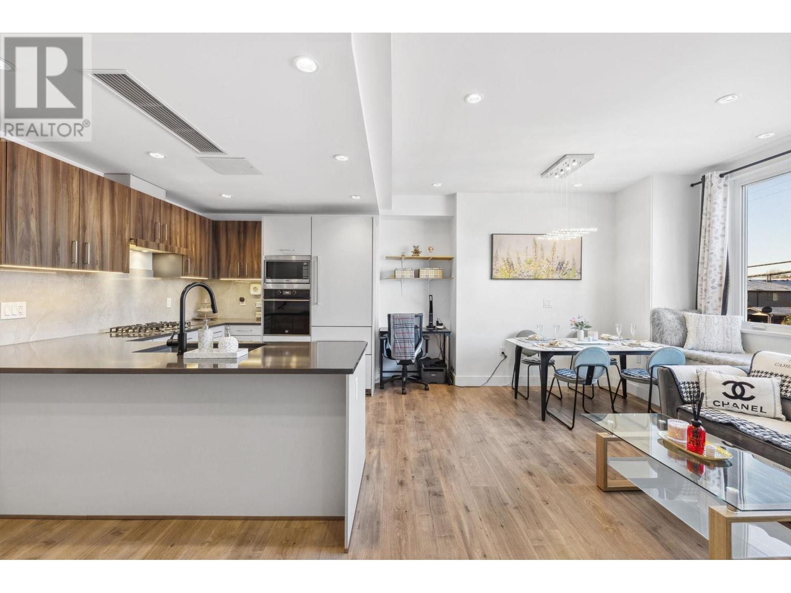 Listing Picture 7 of 40 : 11 7000 WILLIAMS ROAD, Richmond / 烈治文 - 魯藝地產 Yvonne Lu Group - MLS Medallion Club Member