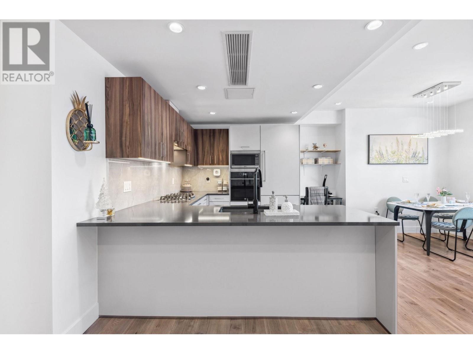 Listing Picture 10 of 40 : 11 7000 WILLIAMS ROAD, Richmond / 烈治文 - 魯藝地產 Yvonne Lu Group - MLS Medallion Club Member