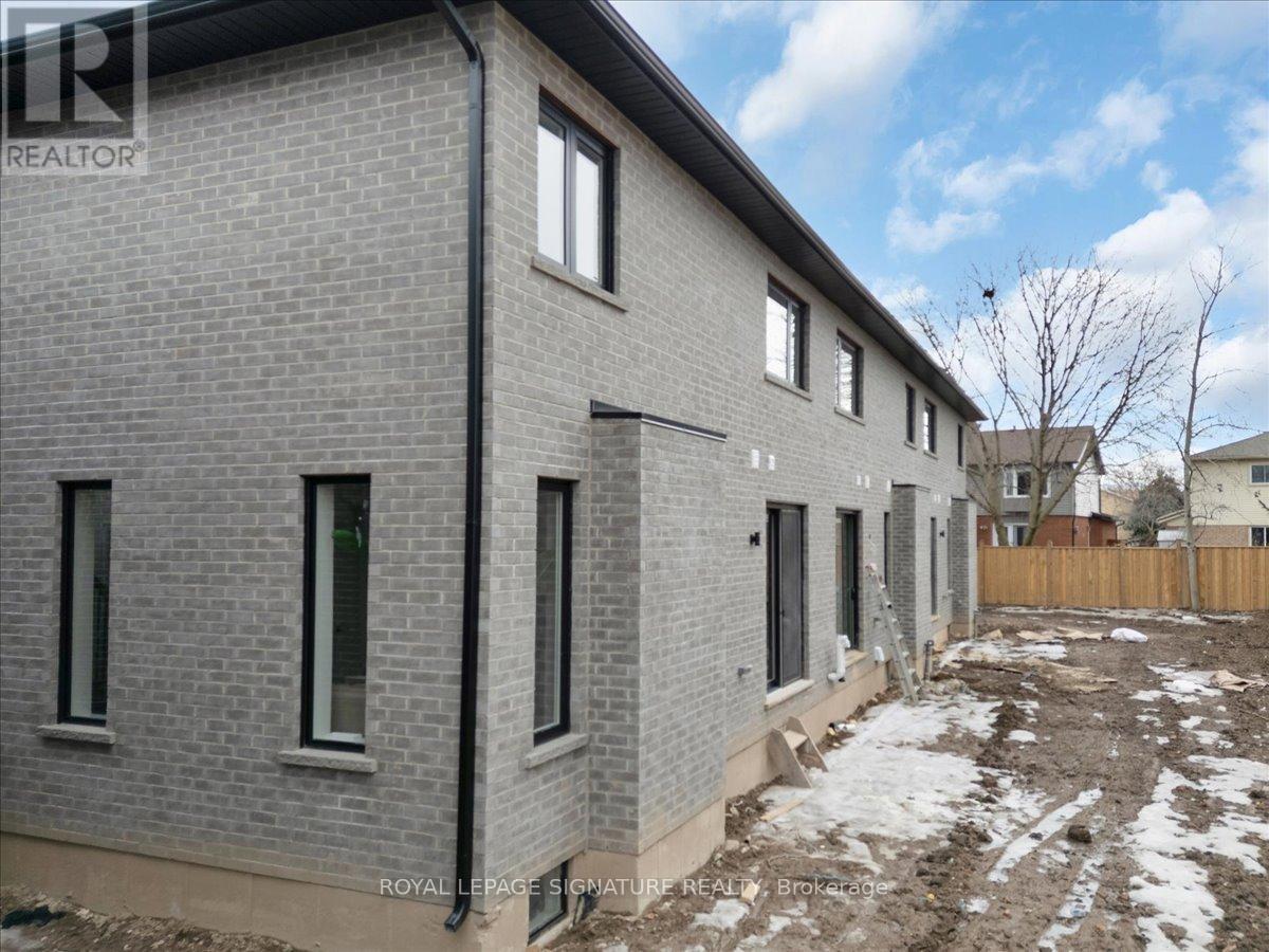7 - 2154 Walkers Line, Burlington, Ontario  L7M 3R9 - Photo 44 - W12007894