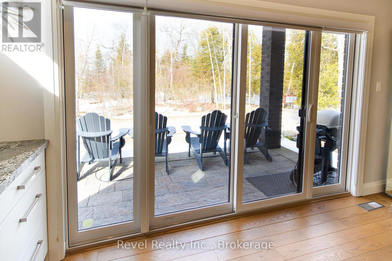 1911 Shore Lane, Wasaga Beach, Ontario  L9Z 1T8 - Photo 9 - S12024730