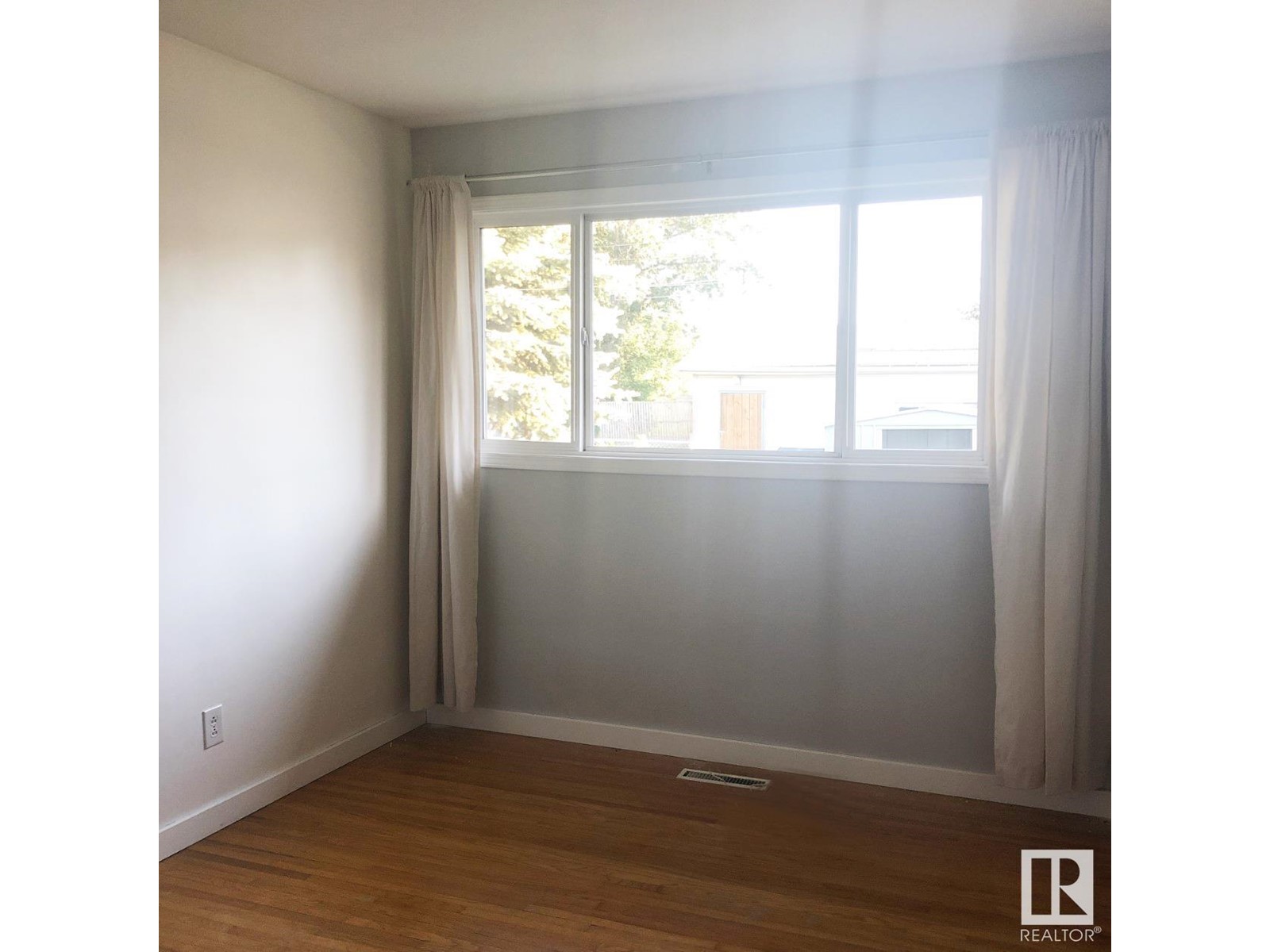 5211 101a Av Nw, Edmonton, Alberta  T6A 0L7 - Photo 11 - E4425840
