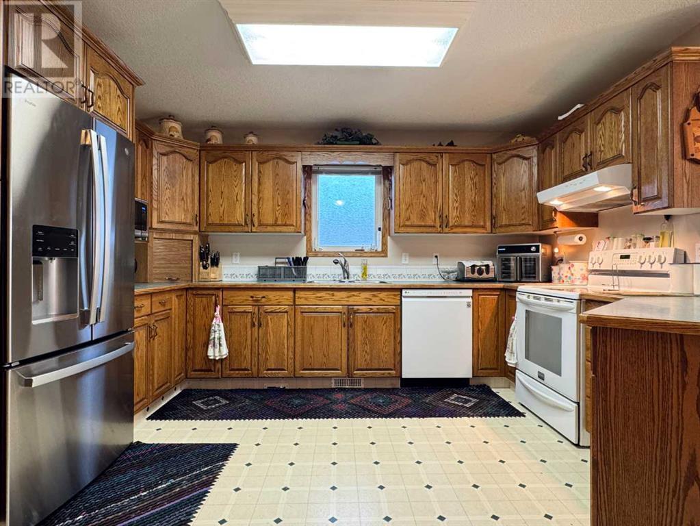 18 Cougar Crescent N, Lethbridge, Alberta  T1H 6J4 - Photo 8 - A2192256