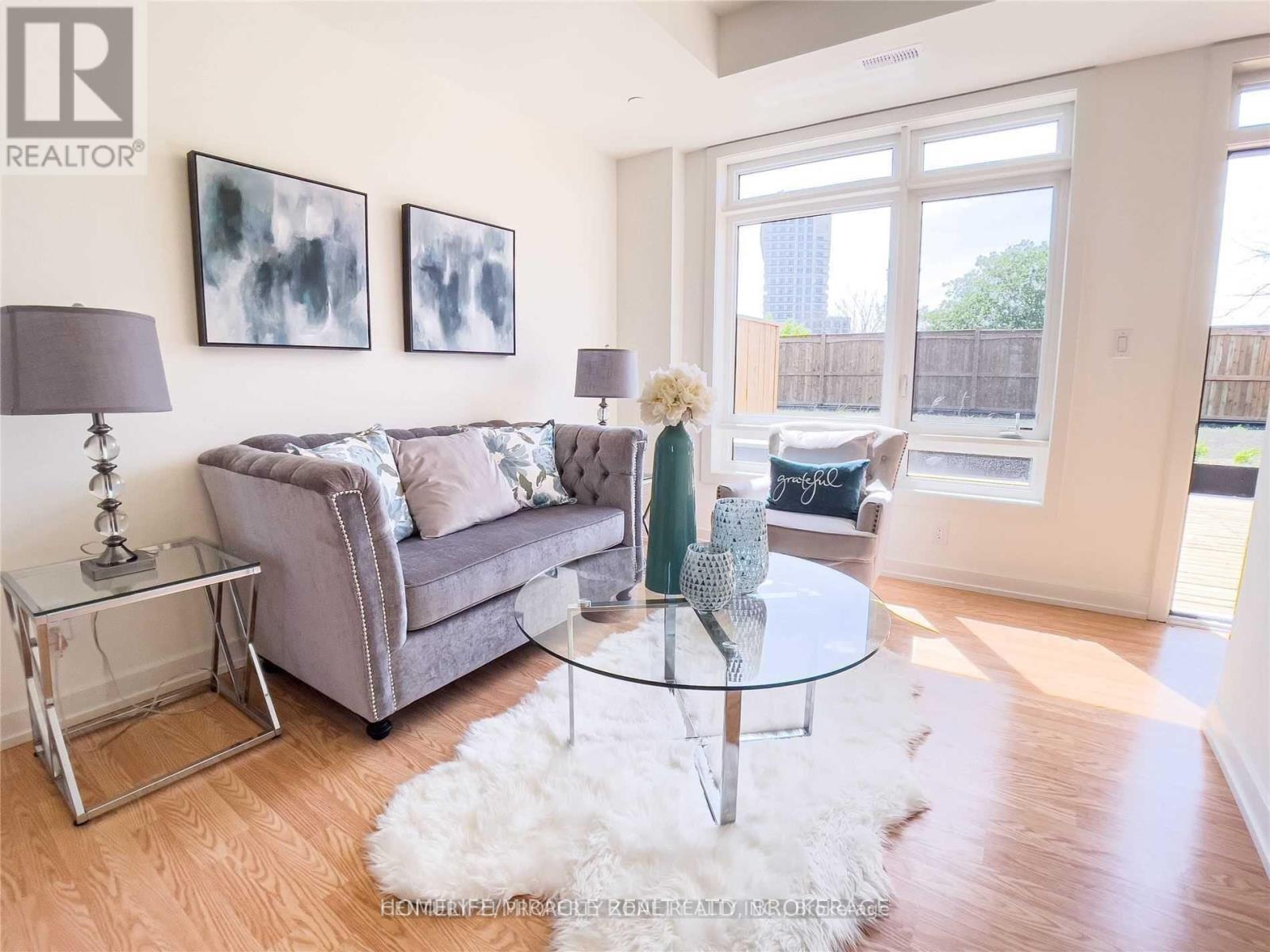 Property at 23 - 370 RED MAPLE ROAD image 2