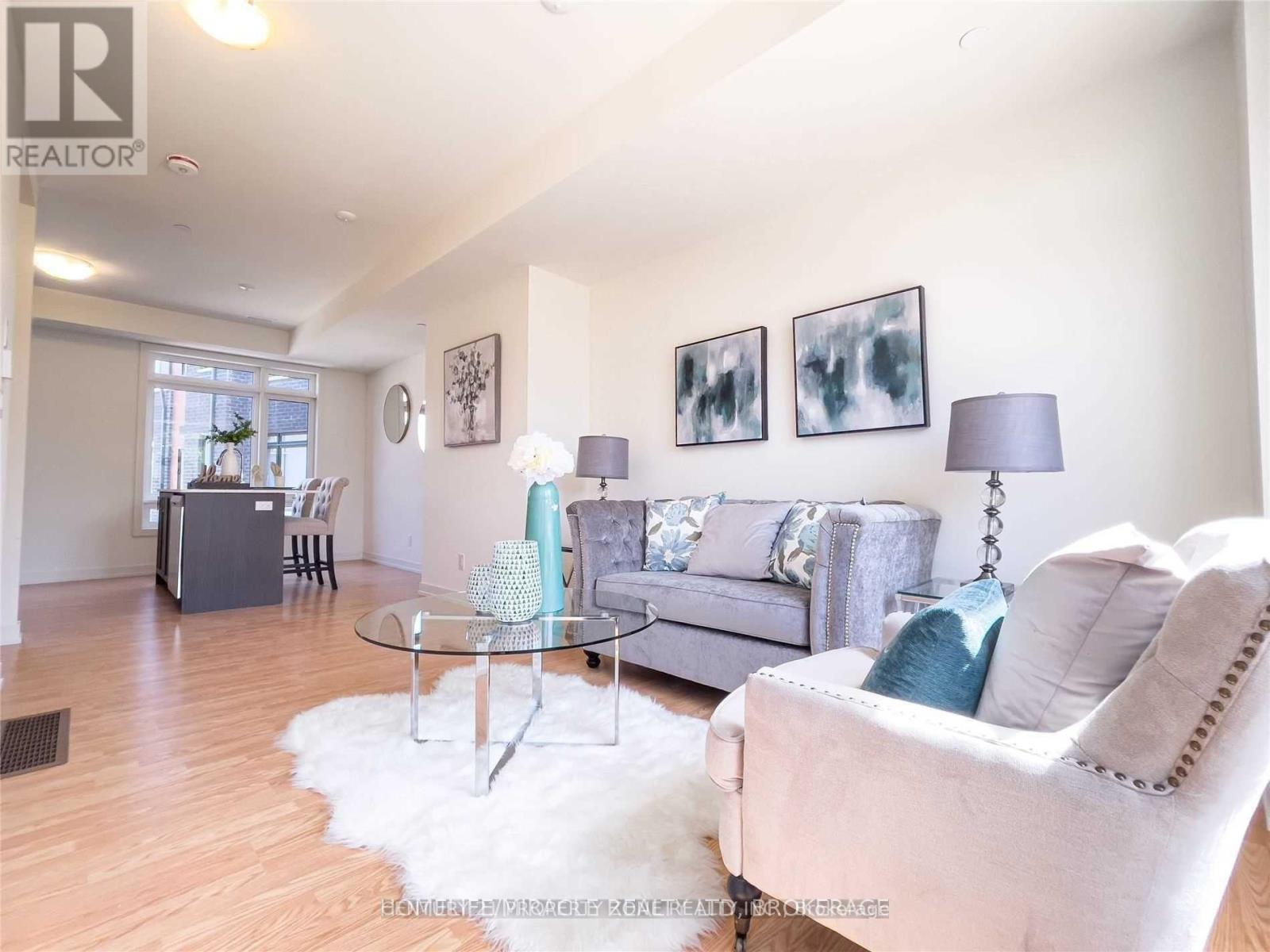 Property at 23 - 370 RED MAPLE ROAD image 4