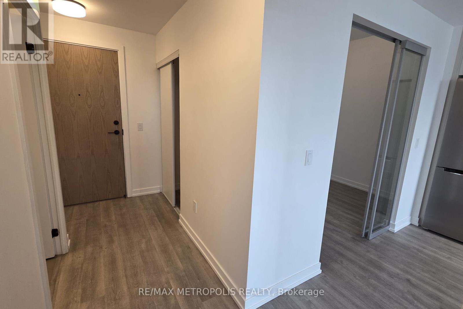 307 - 2300 St Clair Avenue W, Toronto, Ontario  M6N 0B3 - Photo 11 - W12024724